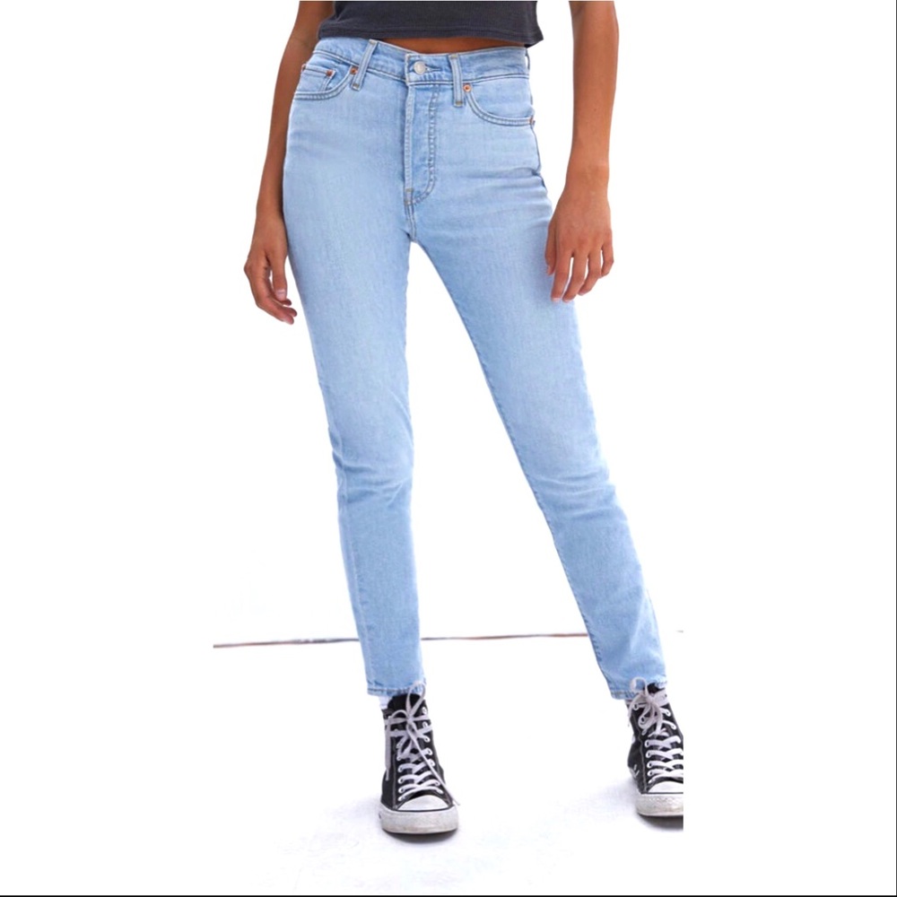 Levi’s Wedgie Skinny- NEW with tags.